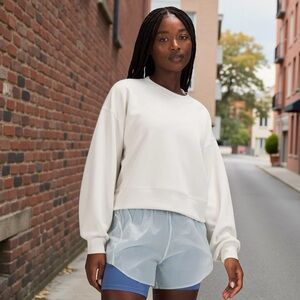 Lululemon Perfectly Oversized Cropped Crew Softstreme in White Opal Sz 4
